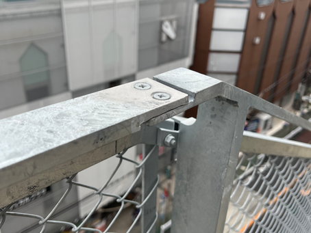 【施工事例】ひし形金網の手摺