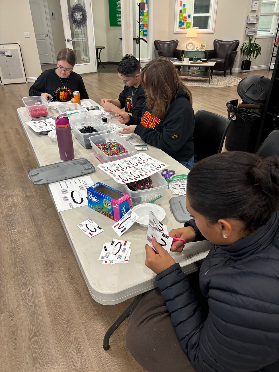 Youthlinc Welcomes Judge Memorial Seniors for Service Day Collaboration