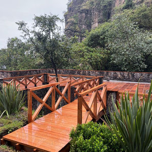 Puente Jardín