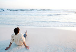 Anstarren heraus zum Meer