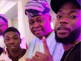 Mayorkunn & Dremo Having Fun With Davido’s Billionaire Dad (Photo + Video)