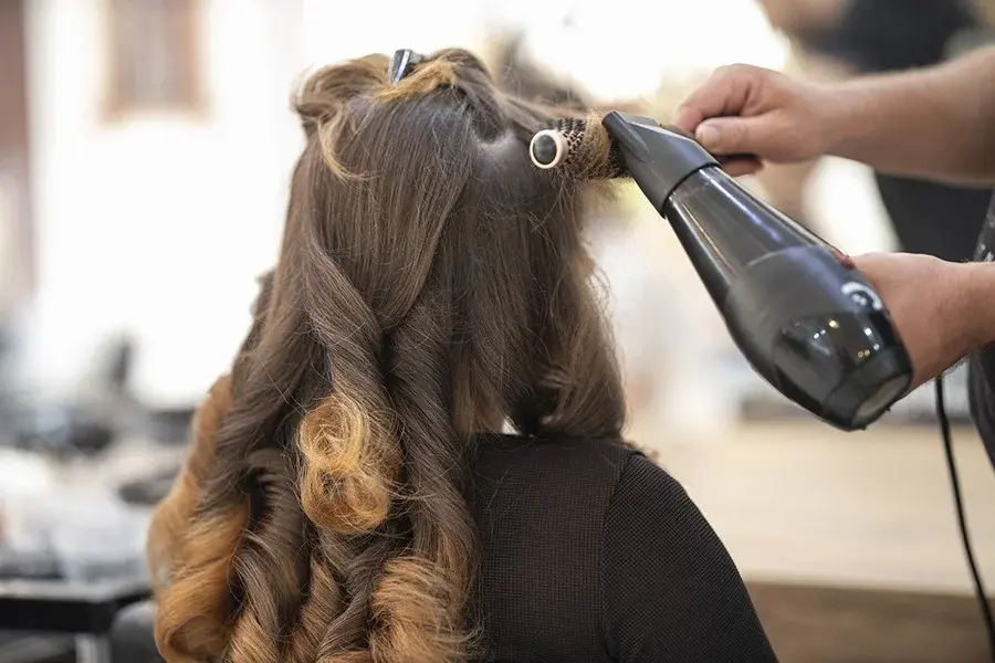 How to Manage a Beauty Salon Business: A Complete Guide