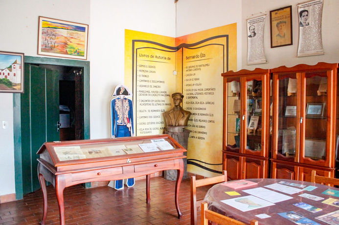 Nossa eterna gratidão e reverência. O Memorial dos Imortais é o espaço onde a história e o legado dos que nos inspiraram permanecem vivos.