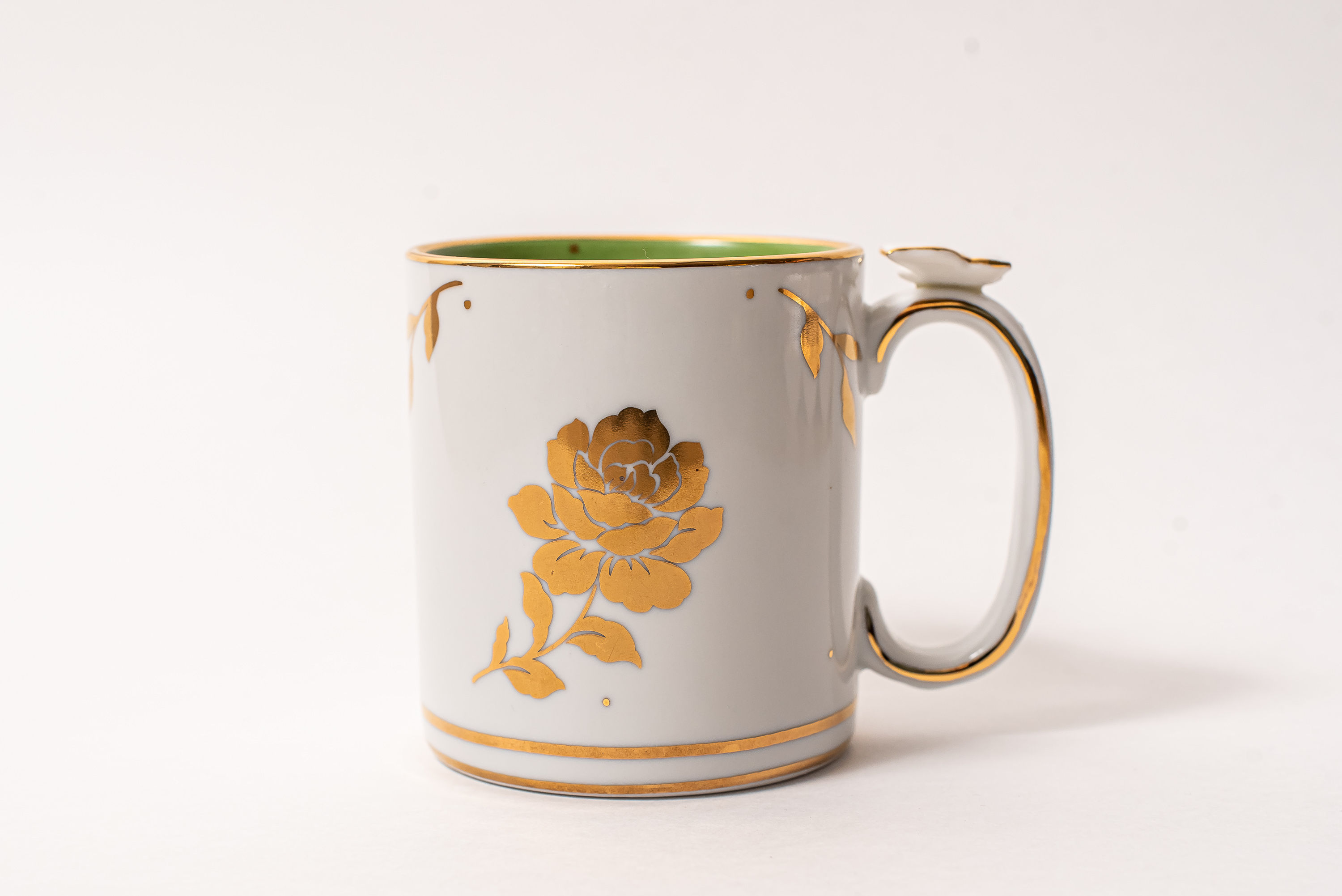 Caneca Flor de Ouro