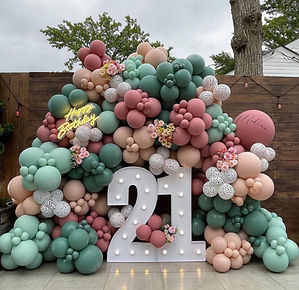 balloon wall with marquee letter.jpg