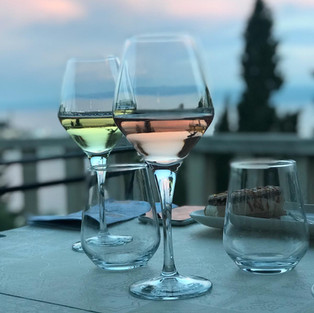 Small luxury group tours, adventures, travel and holidays for solo / single women in 20s, 30s, 40s and 50s with Travel Queen