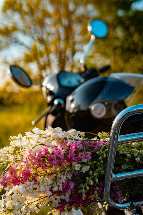 Blumenstrauß auf Vespa, Königswinter