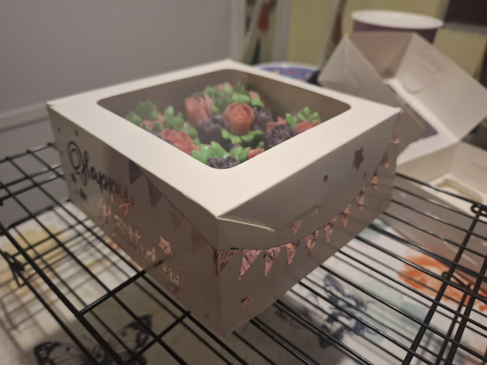 Diseño de caja personalizada con aplicación en foil