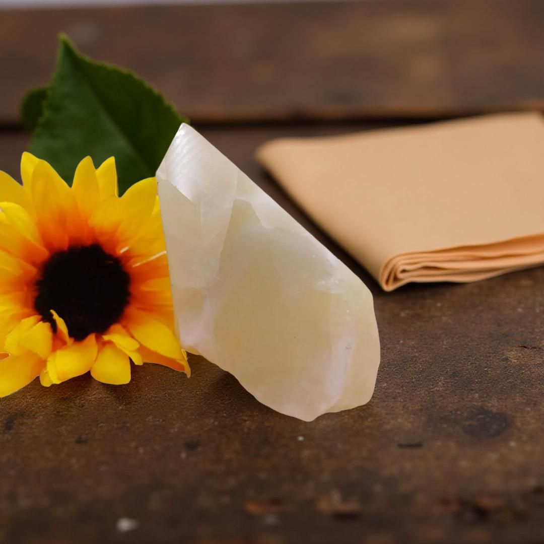 💛 Sulphur Crystal – The Stone of Energy • Cleansing • Positivity