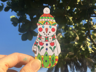 Press-out-and-colour: Christmas decorations