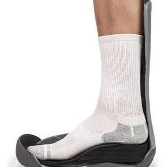 Miniatura: Bota importada usada para rehabilitación