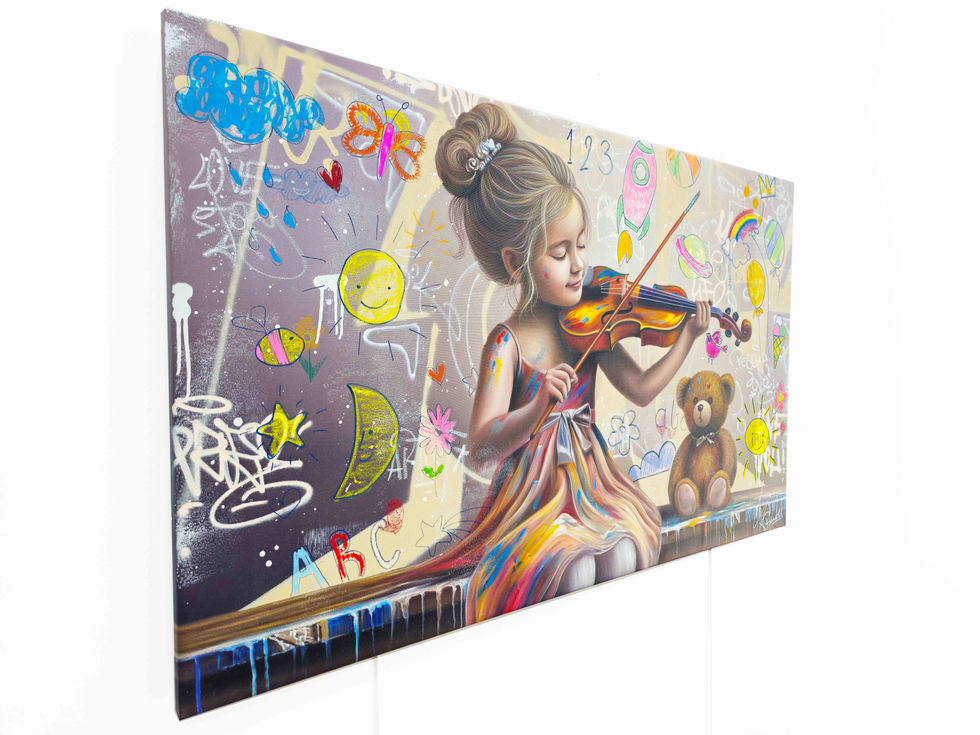Peinture street art enfant La Violoniste et l’Ourson, techniques mixtes, idéale pour galeries et collection.