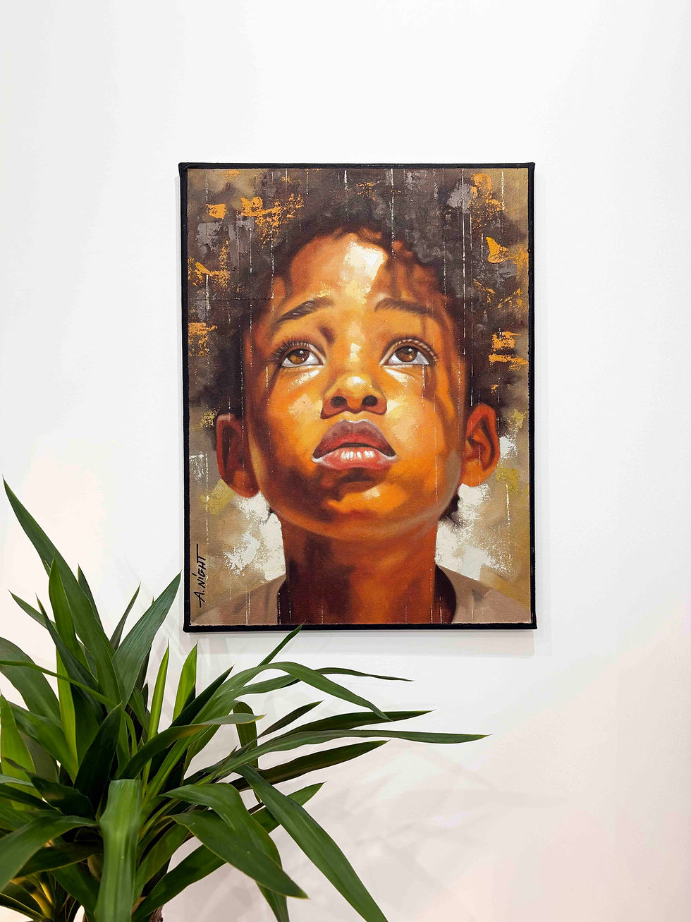 Peinture à l’huile contemporaine Lueur d’Espoir, portrait africain d’un enfant introspectif, contraste puissant entre lumière