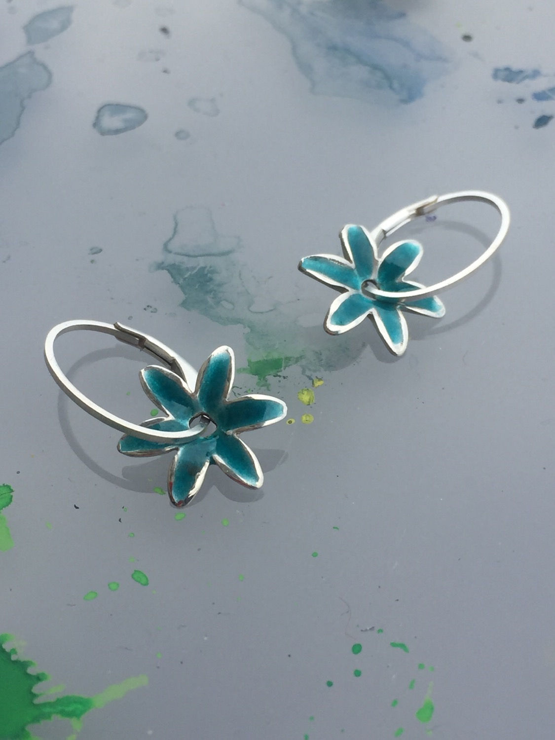 Gümüş Küpe Yıldız  Çiçek Mineli