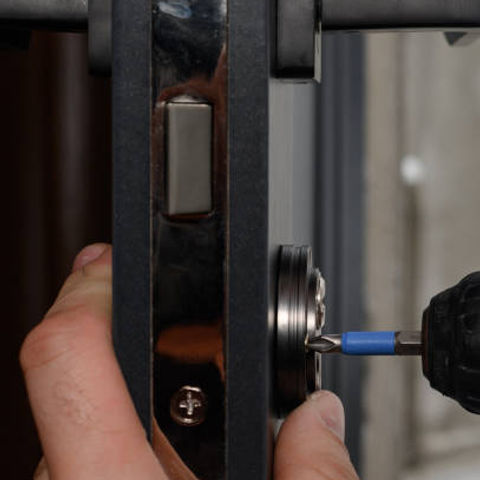 fixing the lock