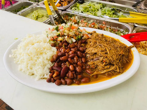 #4 choix   Arroz blanco. Frijol rojo. Poco de gallo(ensalada) y carne de res (desmechada).