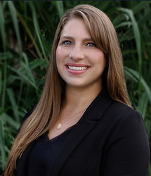 Rebecca Thompson Headshot.jpg