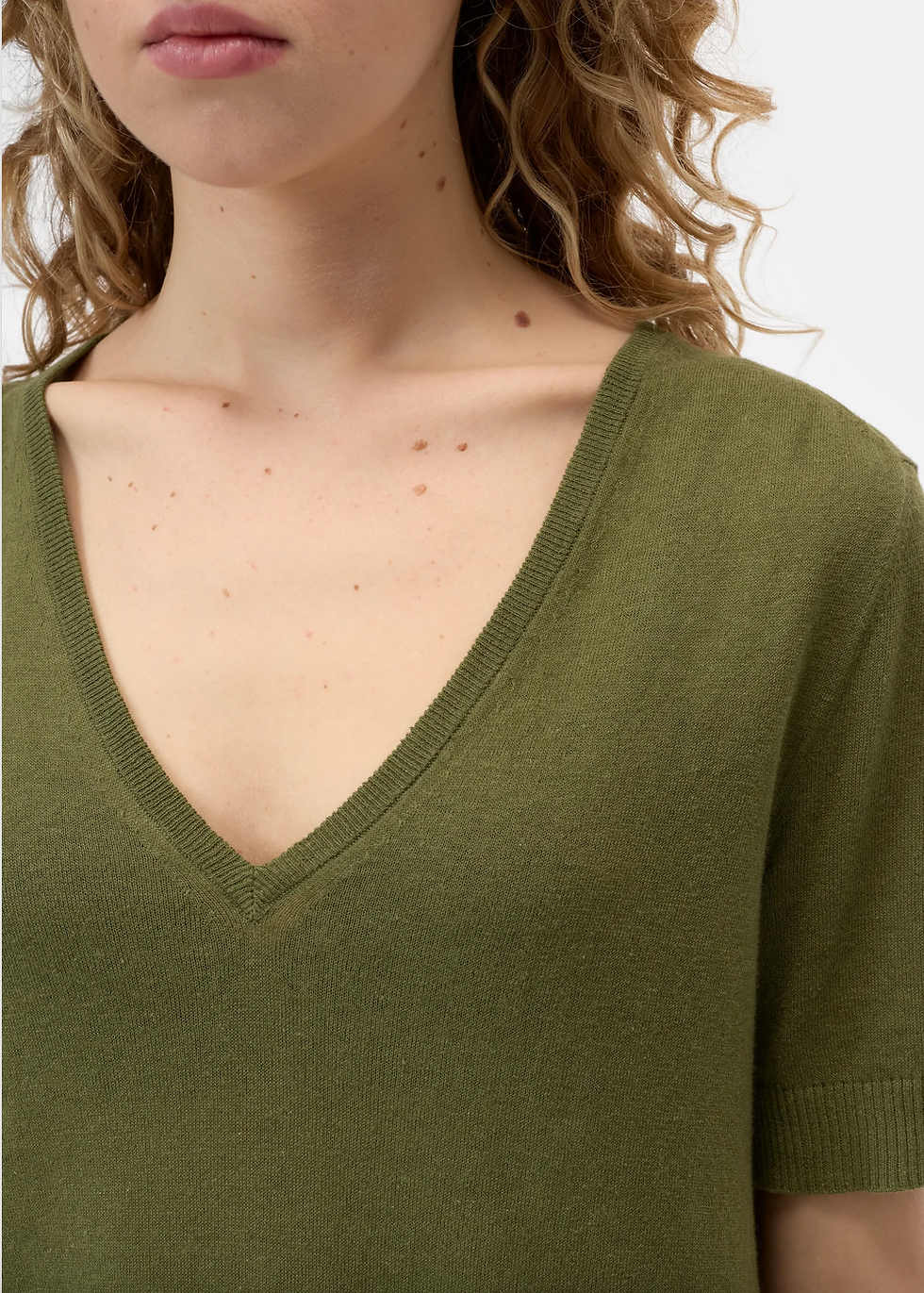 Thumbnail: CLOSED V-NECK LINEN KNIT TOP