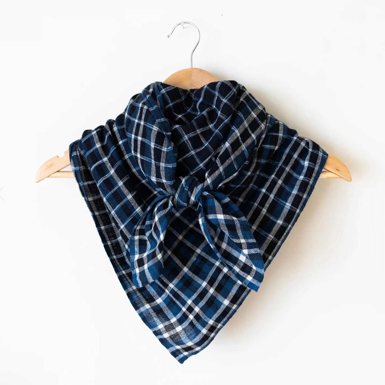 LAST CHANCE TEXTILES BODIE HANDWOVEN SCARF