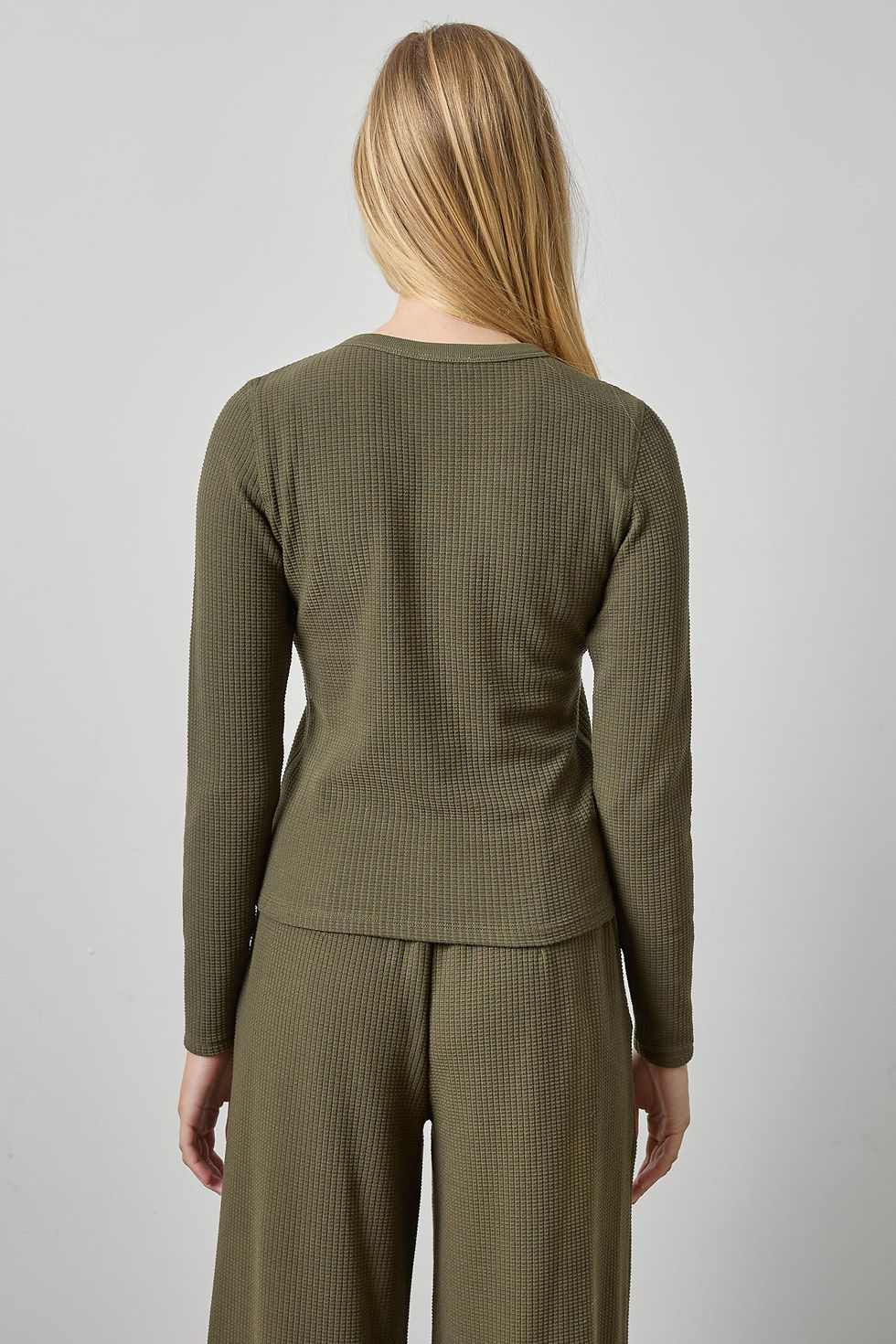 Thumbnail: LILLA P SLIM LONG SLEEVE CREW OLIVE