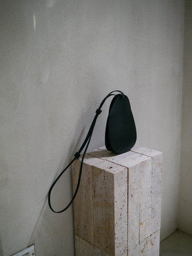 KAMAROAN カマロアン / Pebble Pouch Pebble Pouch — Kamaro'an