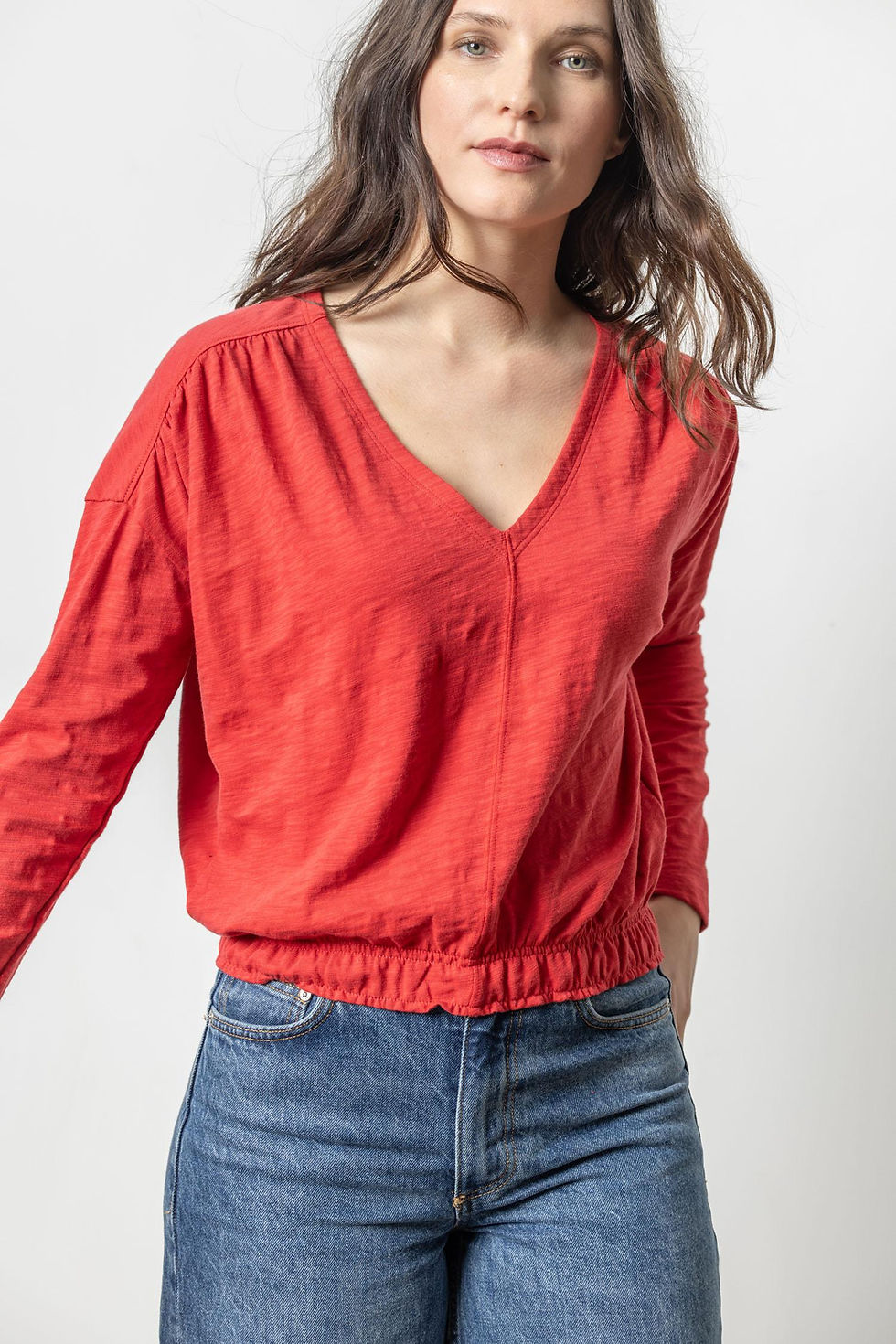 Thumbnail: LILLA P ELASTIC HEM EASY V NECK TOP