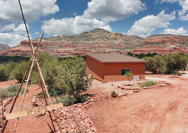Sedona Retreat Lodging UFhOme Entrance