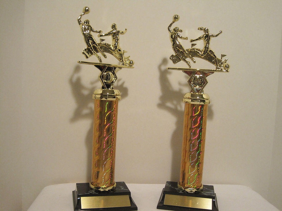 Thumbnail: Budget-friendly single column trophy