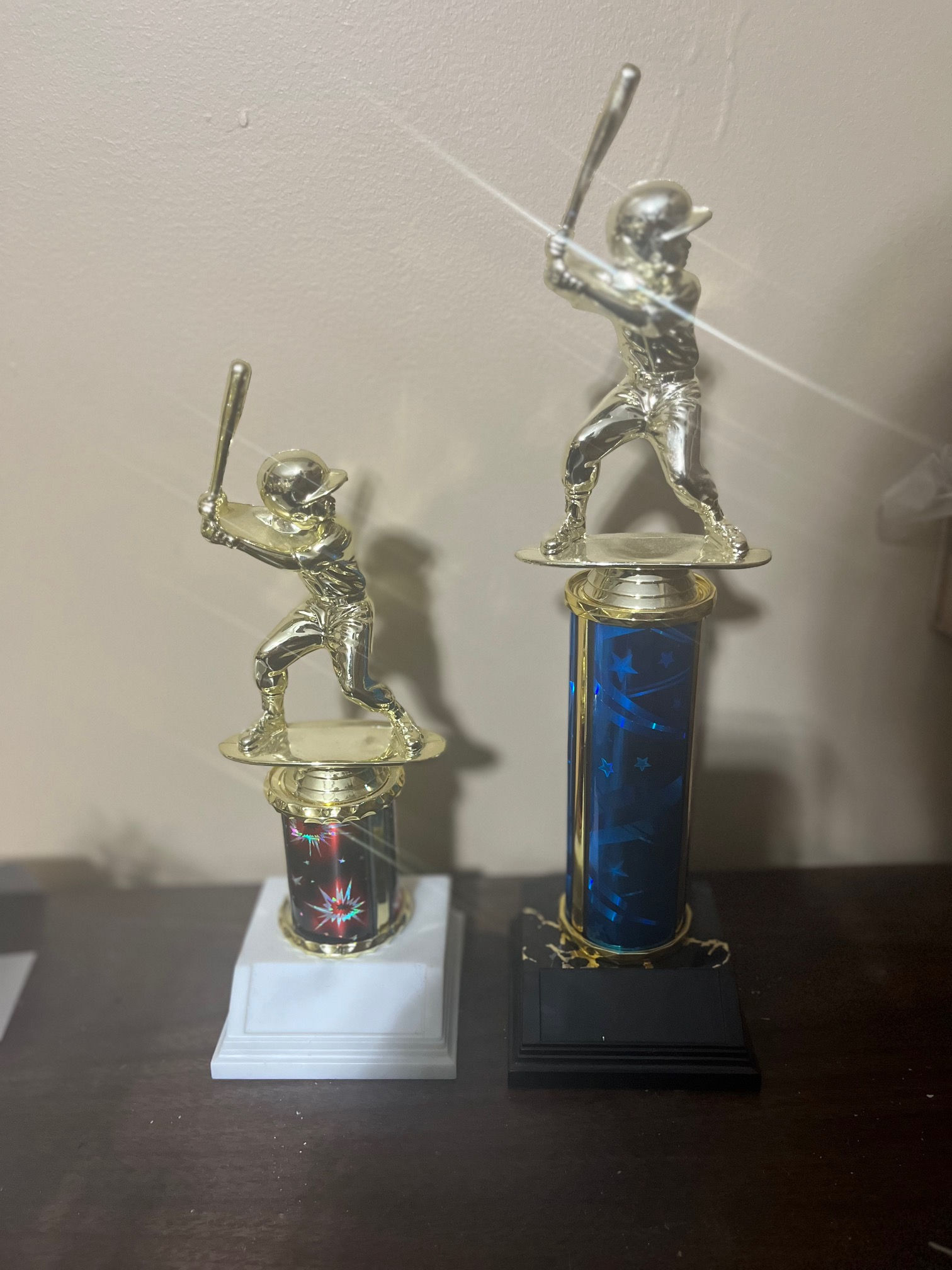 Budget-friendly single column trophy