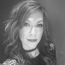 Ema Dandoff_edited.jpg