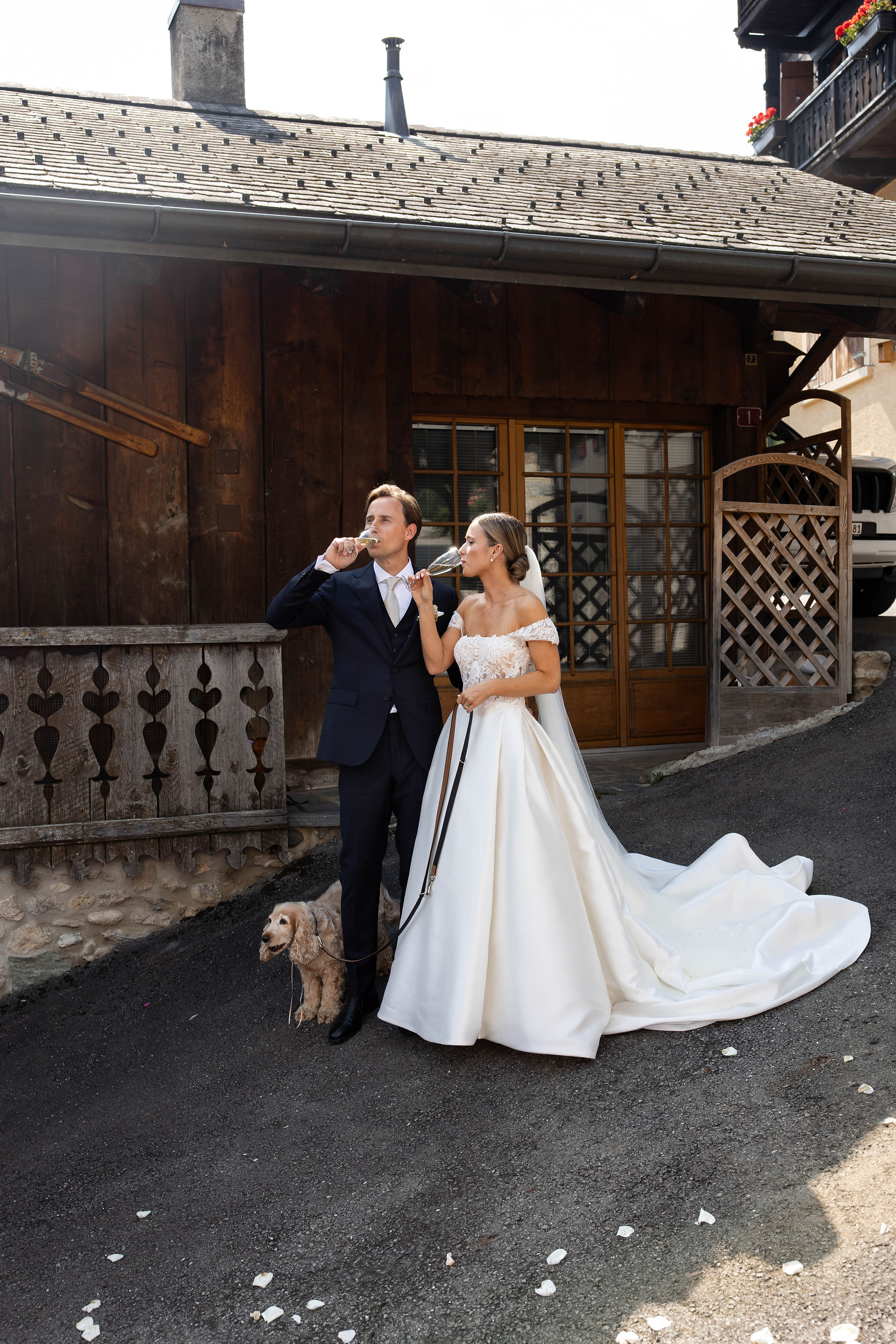 wedding champagne couple