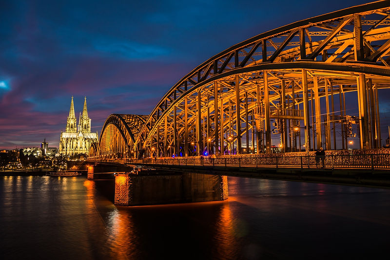 bridge-1078671_1920.jpg