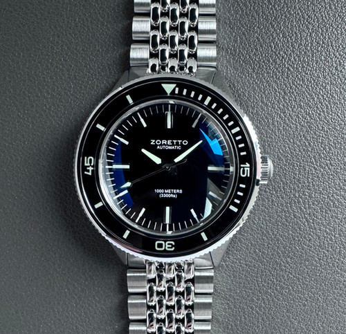 Jota 40 black dial diver bezel | Zoretto Watches