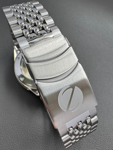 Jota 40 black dial diver bezel | Zoretto Watches