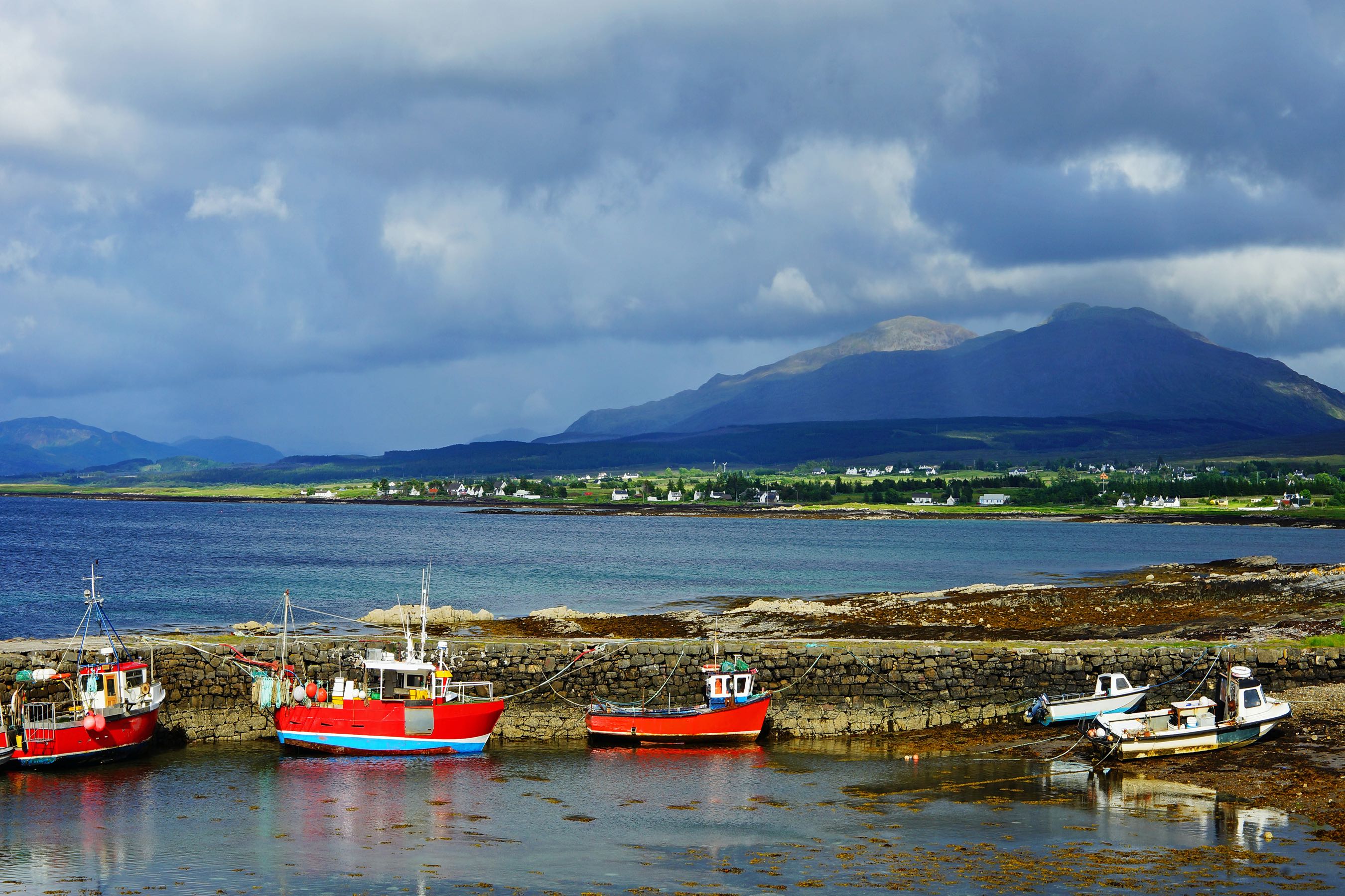 Broadford House B&B Skye Great Views, Free WiFi & Easy to find!