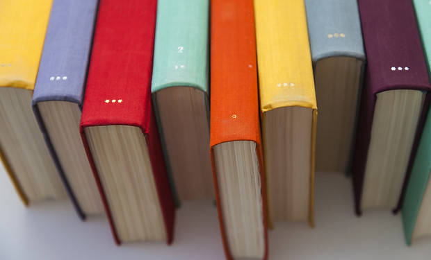 Красочные книги Шипы