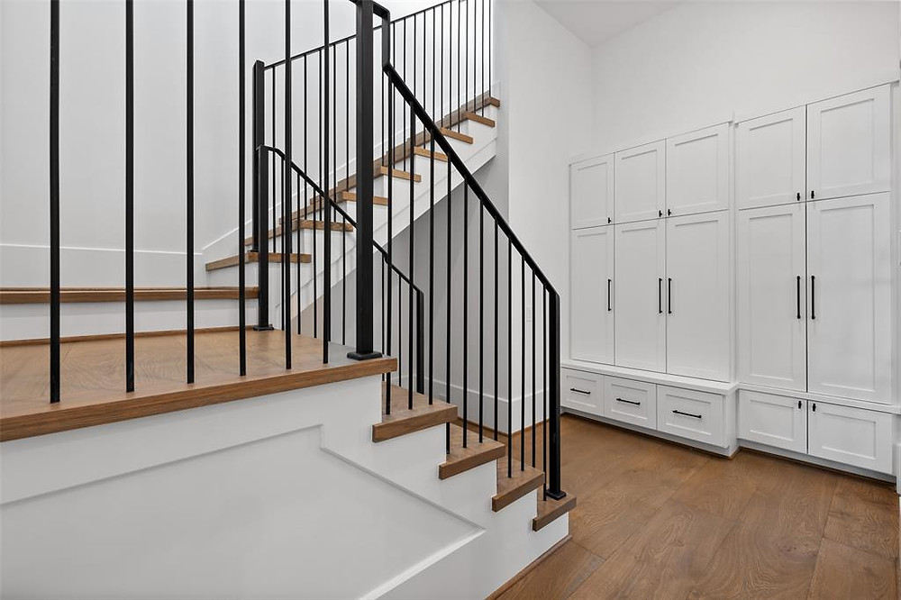 House in the 'hood series (volume 004) by Nancy Lane Interiors photos via har.com