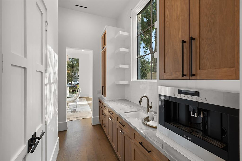 House in the 'hood series (volume 004) by Nancy Lane Interiors photos via har.com