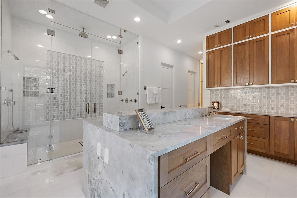 House in the 'hood series (volume 004) by Nancy Lane Interiors photos via har.com