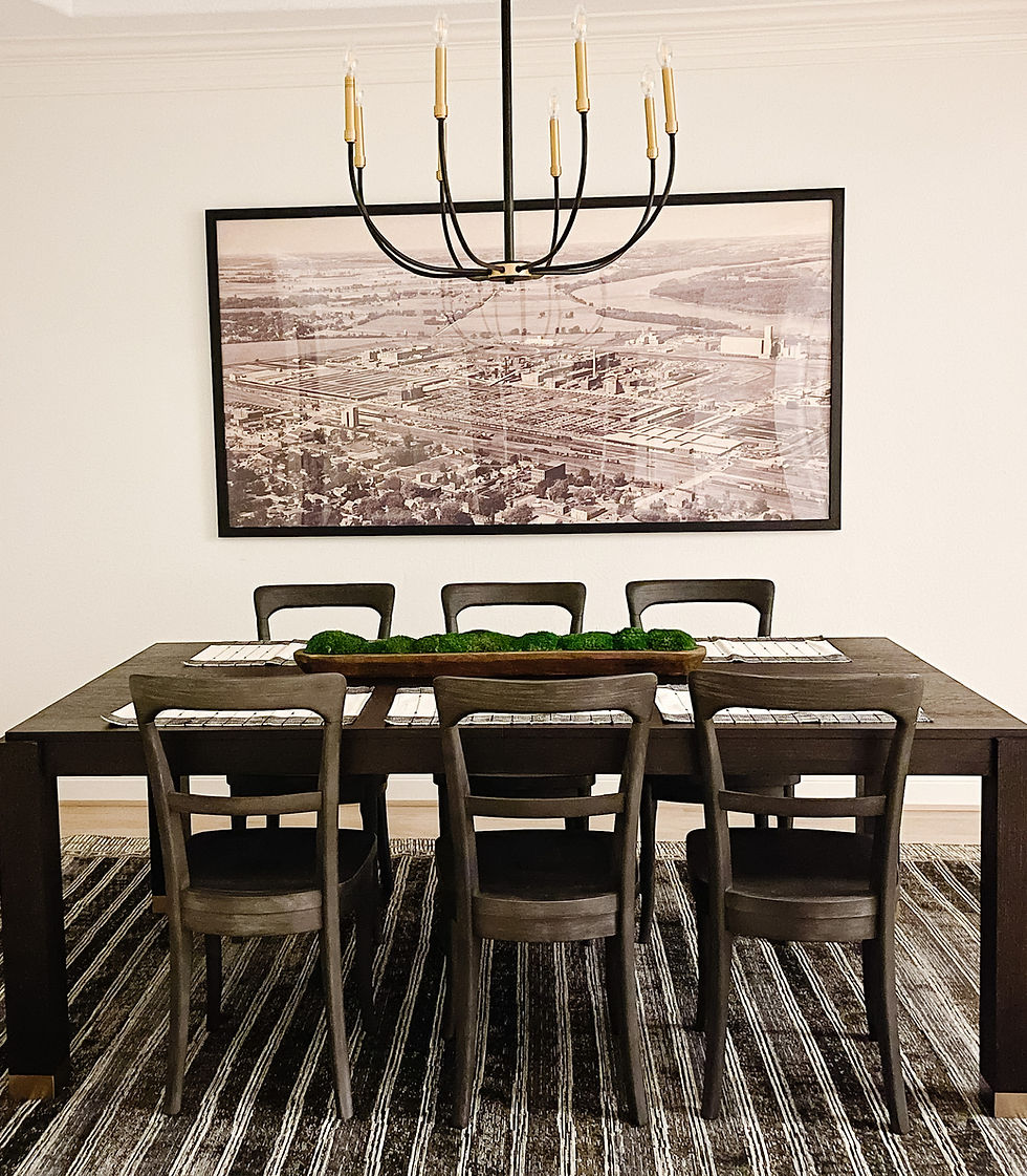 Modern transitional dining room by Houston interior design firm Nancy Lane Interiors.