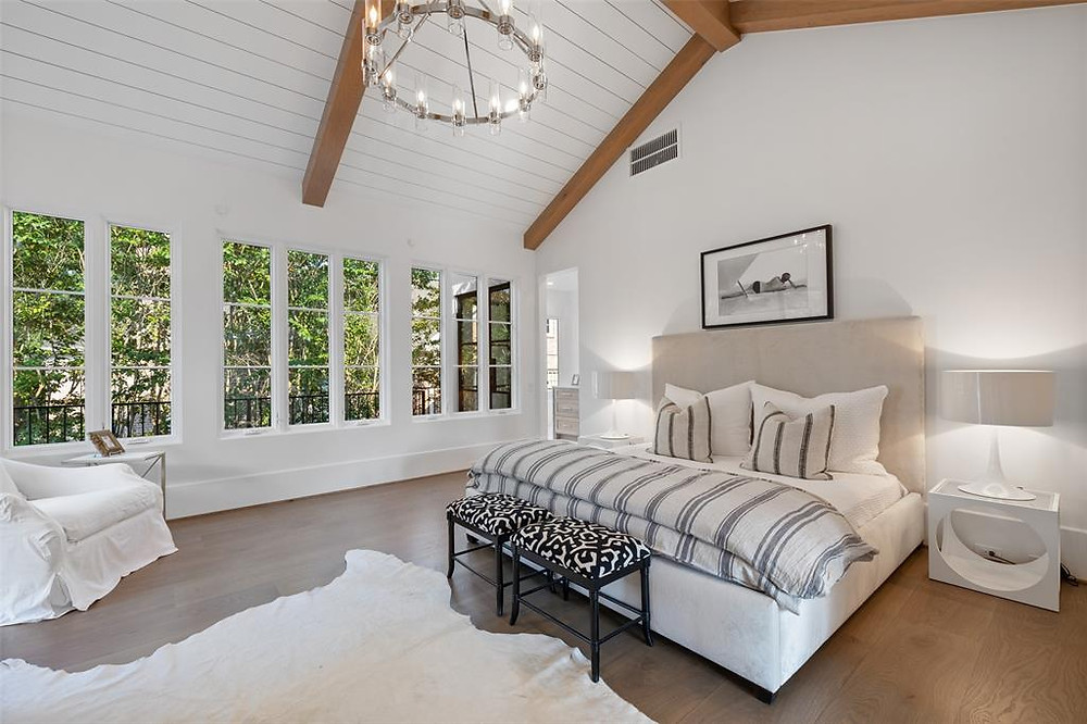 House in the 'hood series (volume 004) by Nancy Lane Interiors photos via har.com
