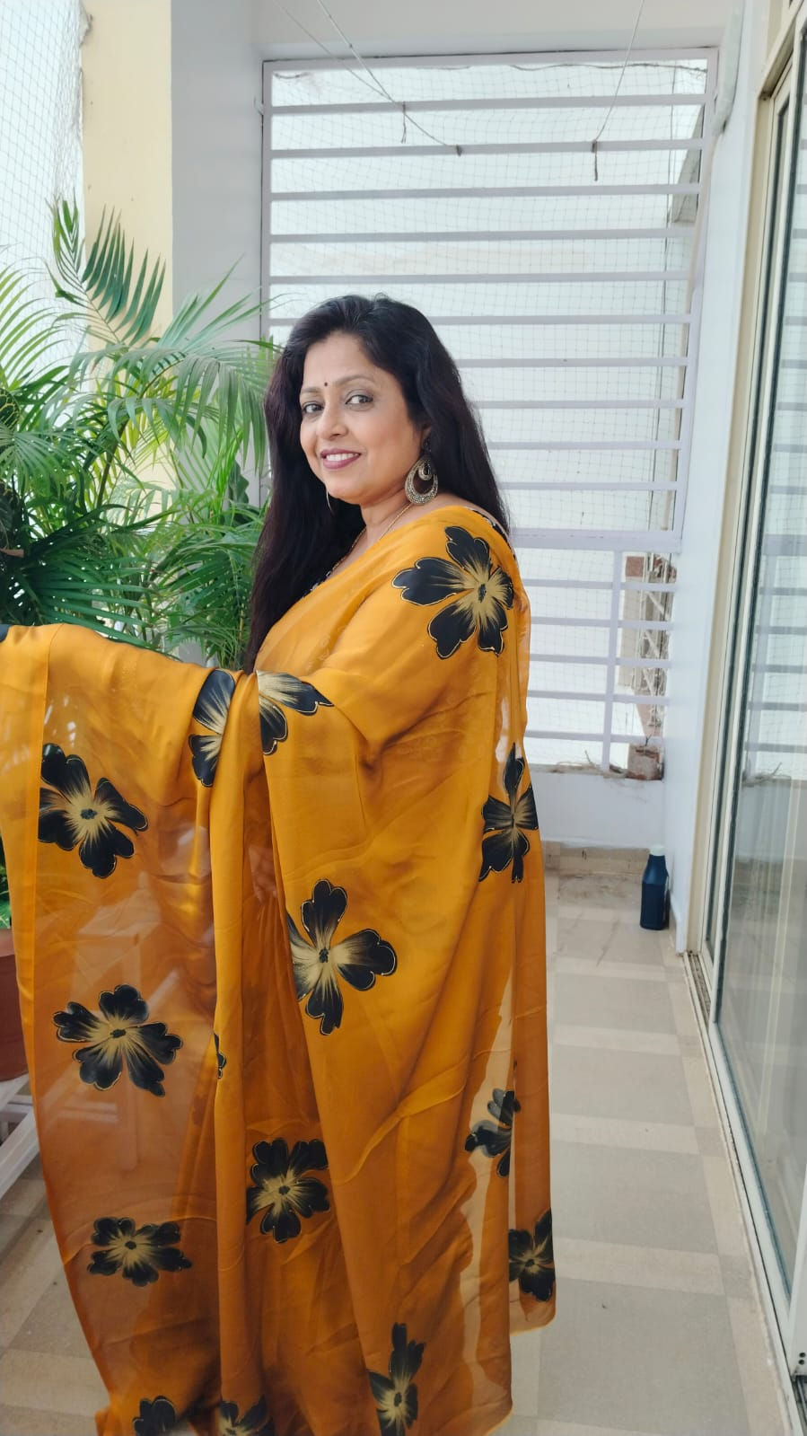 Thumbnail: Handprinted Floral Saree