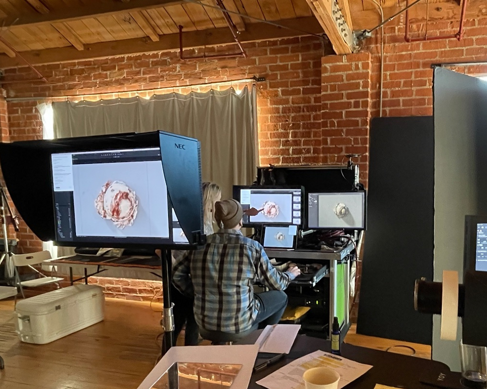 STRONG PARTNERSHIPS, SEAMLESS PHOTO RENTAL EXPERIENCES