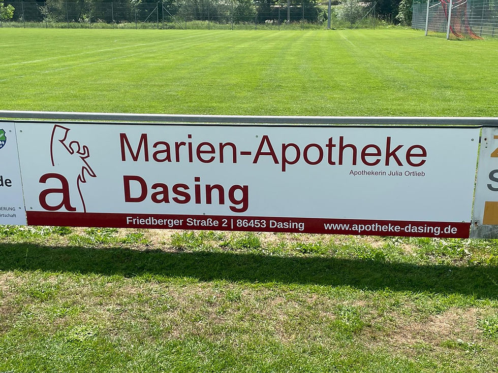 Neue Bandenwerber am Fußballplatz