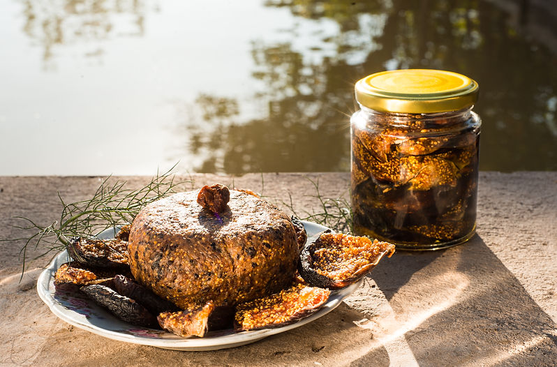 pan de higo y nispero.jpg