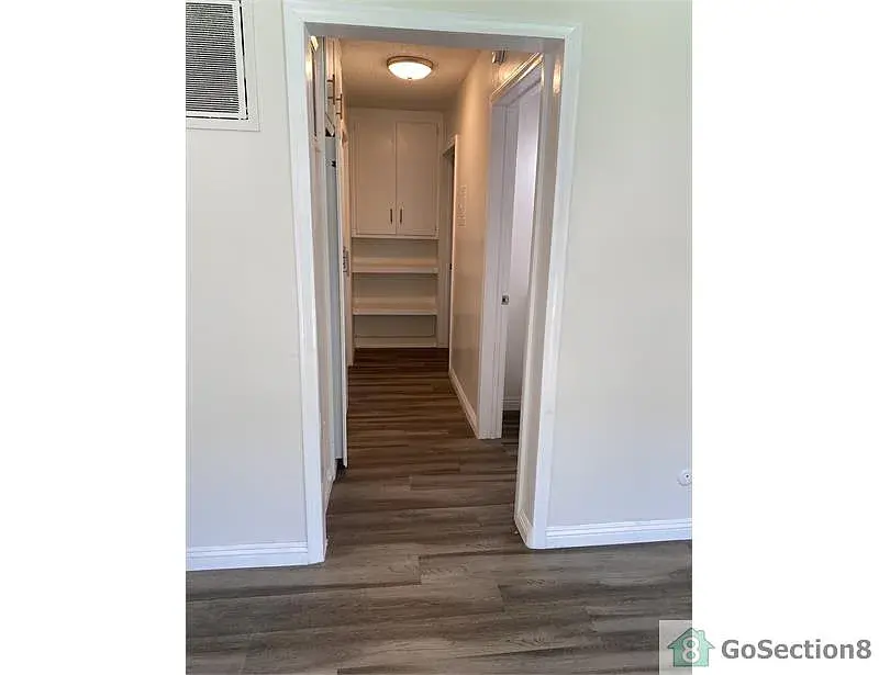 Thumbnail: 1BR/Van Nuys(2)/HACLA or TLS
