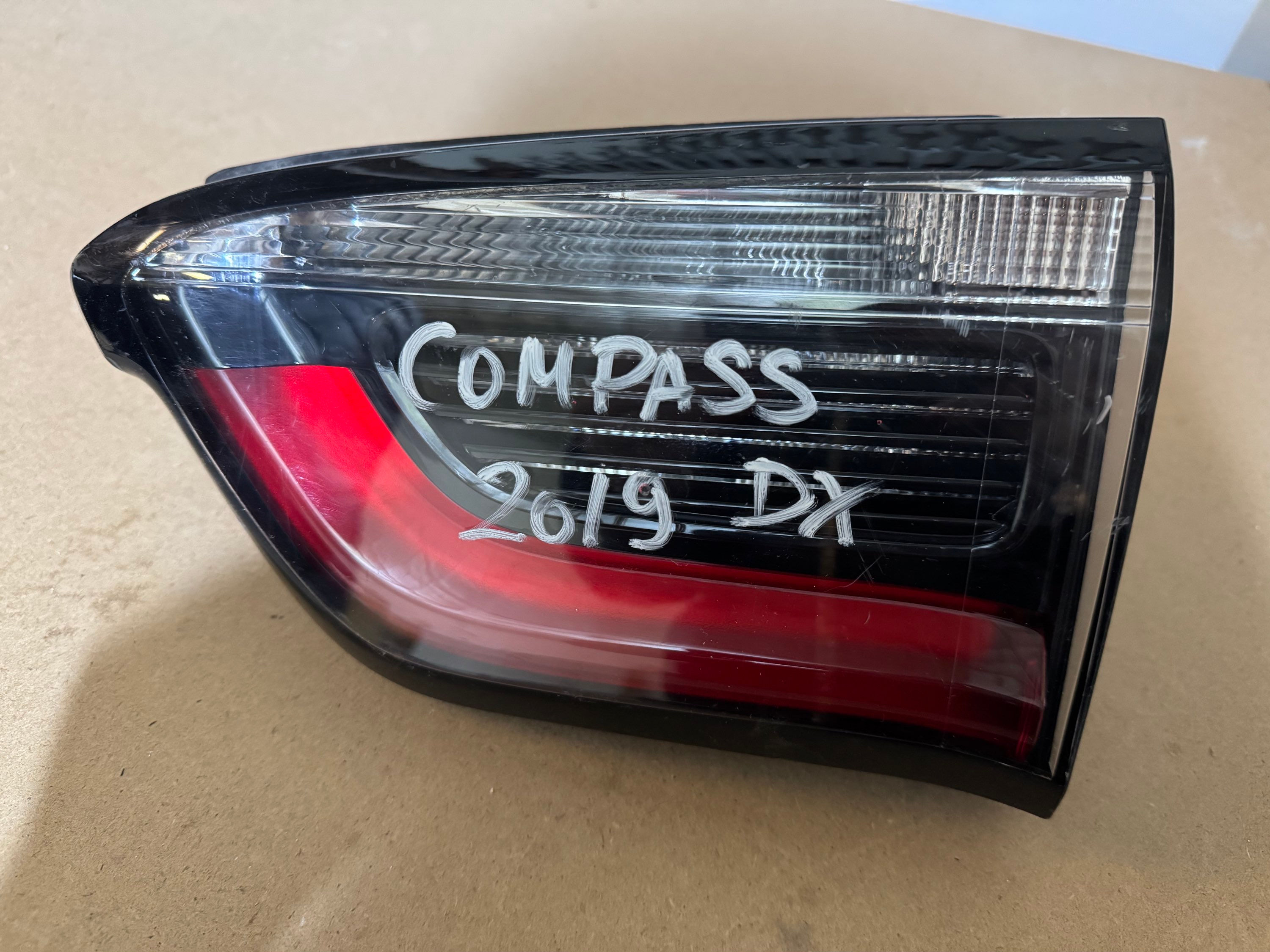 Fanale posteriore interno destro Jeep Compass  019