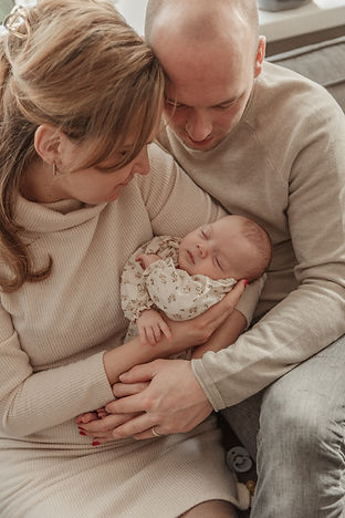 StudioYoanique-NewbornSara-7.jpg