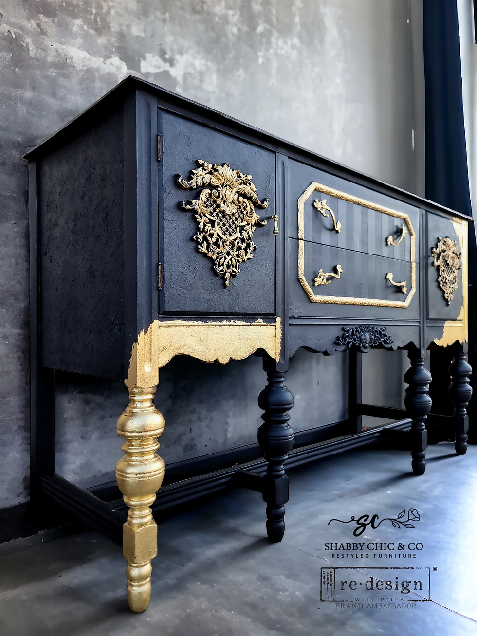 Thumbnail: BAROQUE ELEGANCE - Redesign with Prima Decor Poly®
