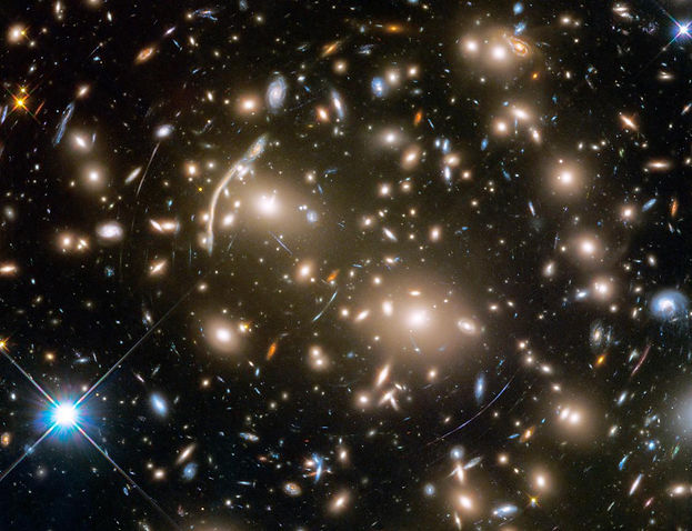 gravitational-lensing-in-Abell-370-galaxy-cluster.jpg